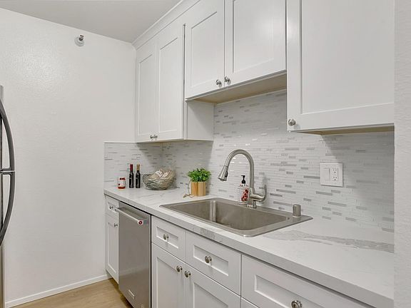 4th image of 1339 Shelter Creek Ln