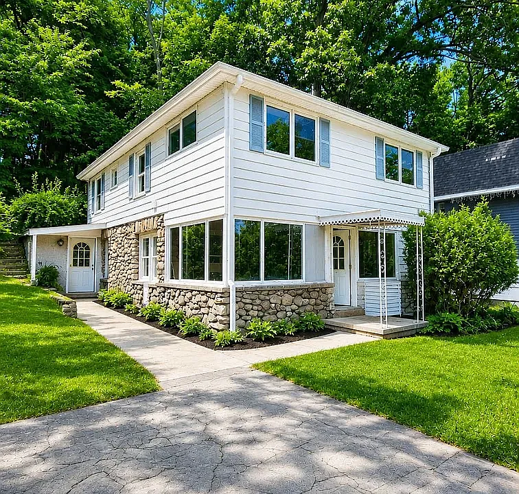 616 Lakes Rd