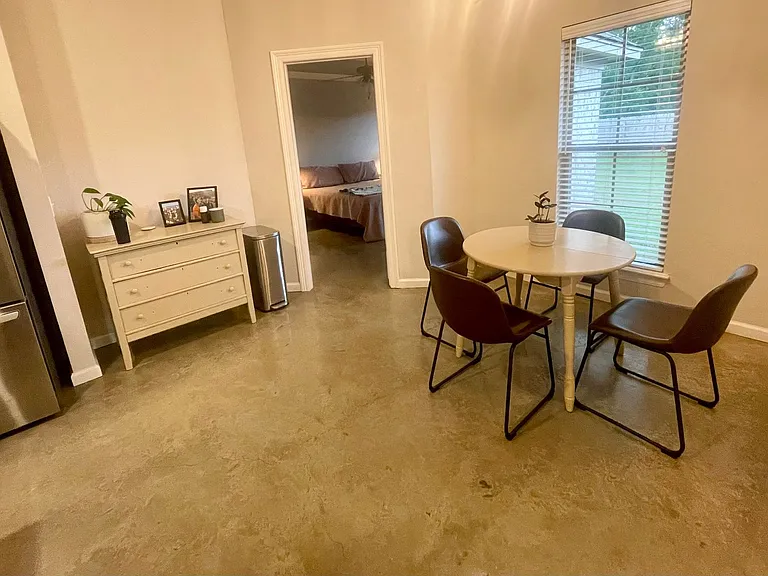 115 Allie Ln — Photo 6