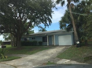 211 Club Ct, Sebastian, FL 32958