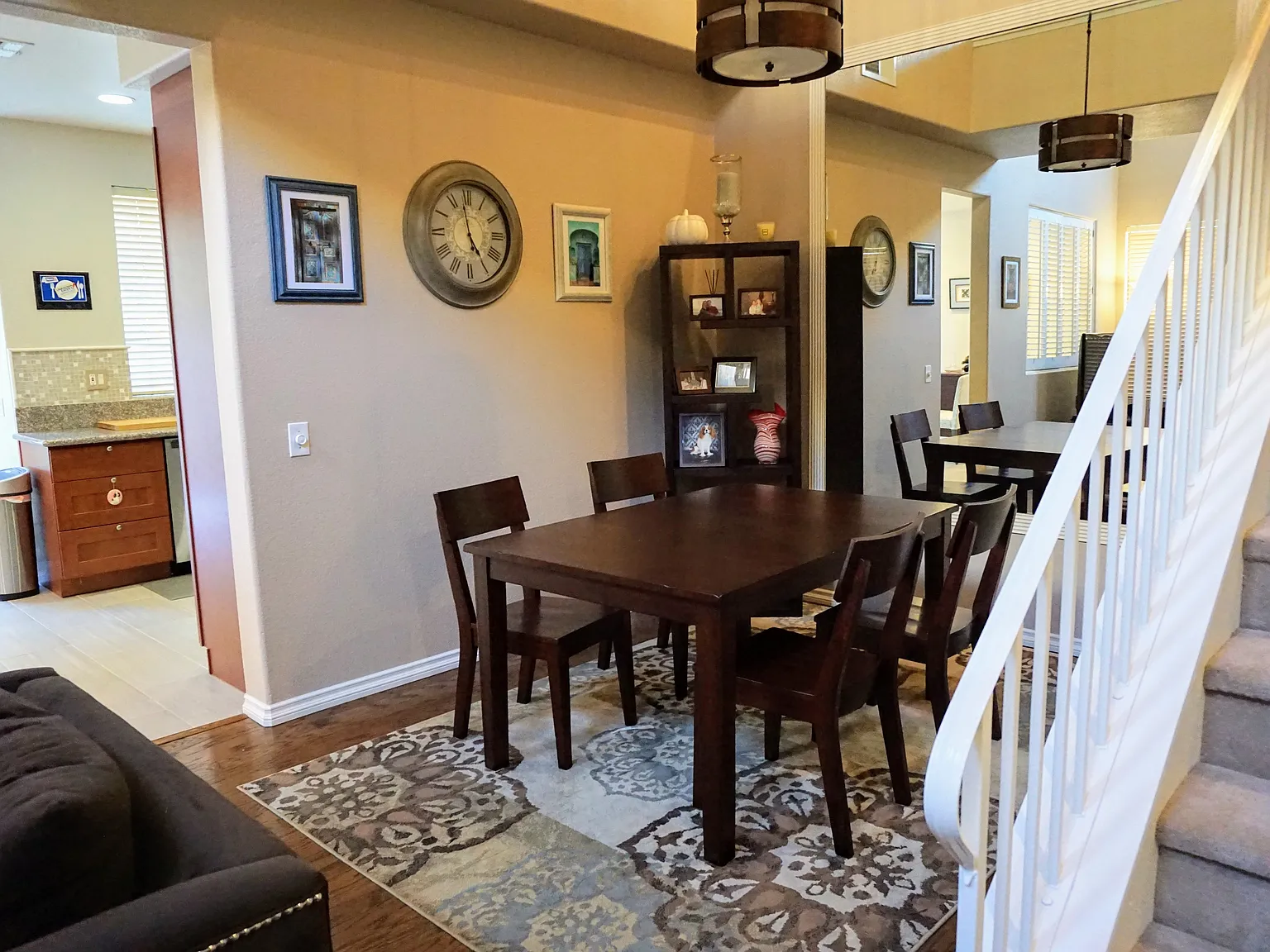 3 bed, 2.5 bath, 1455 sqft, $4,000 — Photo 3