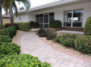 391 Eden Dr, Englewood, FL 34223