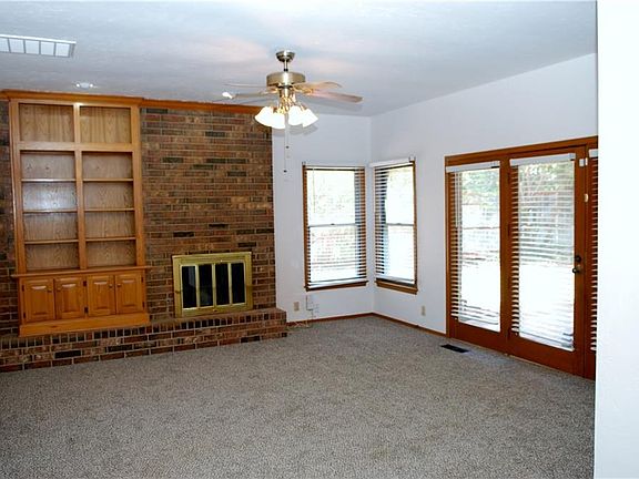 3rd image of 12612 Trail Oaks Dr