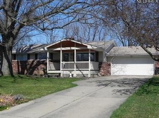 33408 Karen Dr, Avon Lake, OH 44012