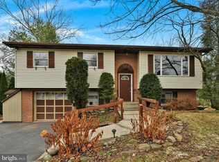 365 Halsey Dr, Orwigsburg, PA 17961
