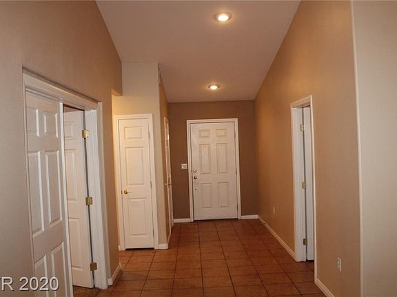 5th image of 11096 Sospel Pl