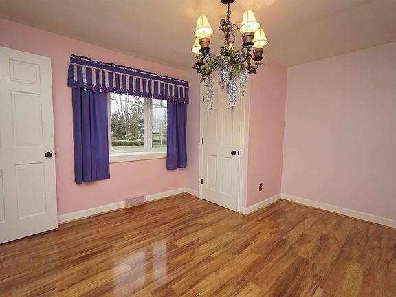 4th image of 7541 Juler Ave
