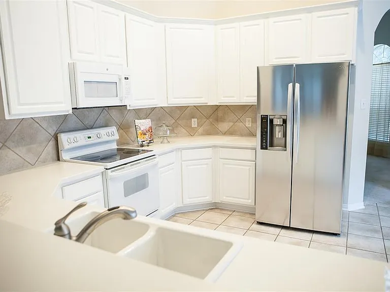 3334 Worthington Dr — Photo 8