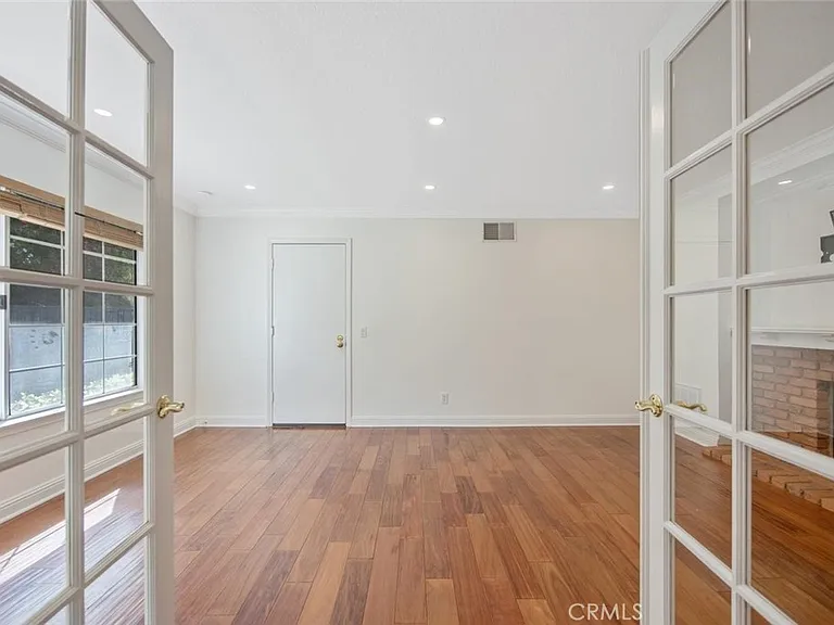 5974 Ruthwood Dr — Photo 11