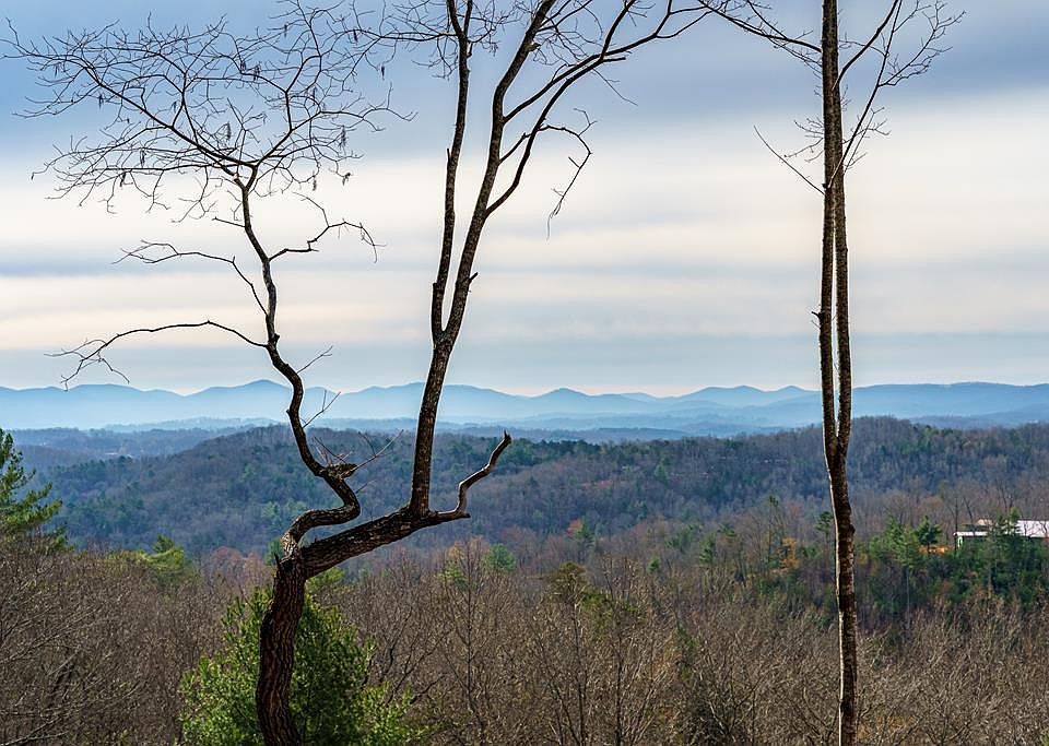 1st image of 13 White Oak Cir