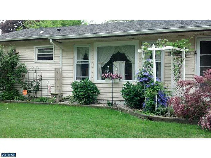 40 Saint John Dr photo 1