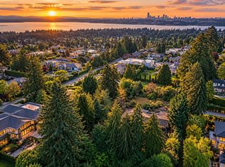 2023 92 Avenue NE, Clyde Hill, WA 98004