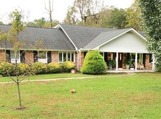 220 N Shore Dr, Hendersonville, NC 28739