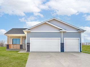 9242 Terni Rd, West Des Moines, IA 50266