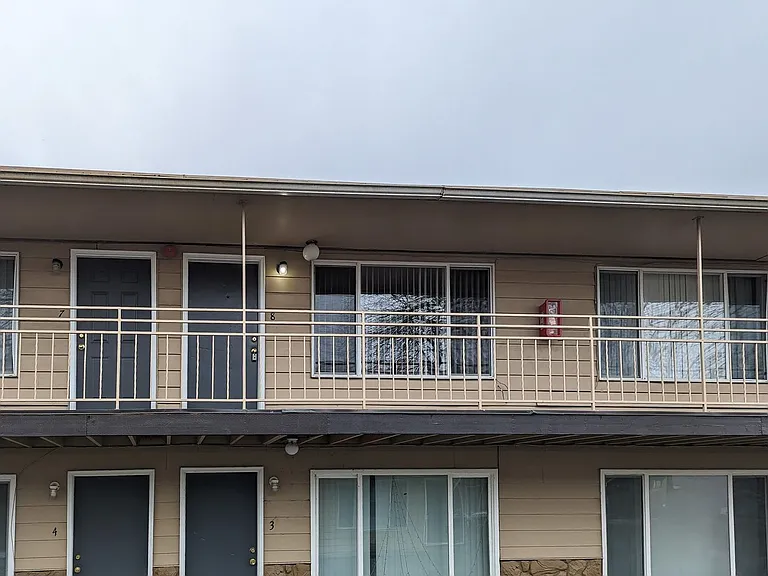 2855 Front 2865 St NE — Photo 22