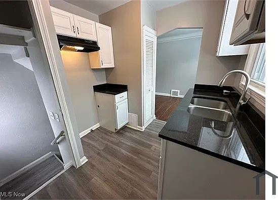 3 bed, $2,300 — Photo 4