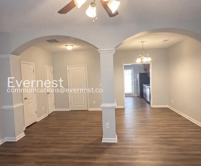 8648 Thomas Ln — Photo 9