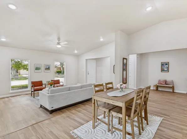 3116 Woodlark Dr, Fort Worth, TX 76123