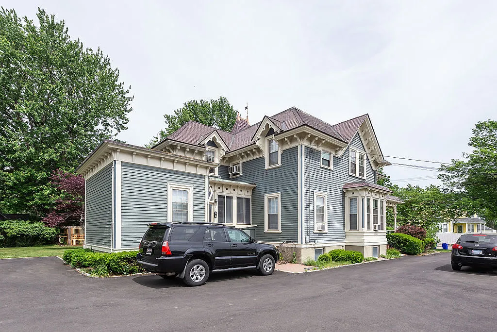 Building Photo - 249 County Street U #2