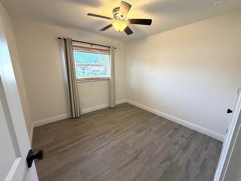 115 Hollyhock Dr — Photo 13
