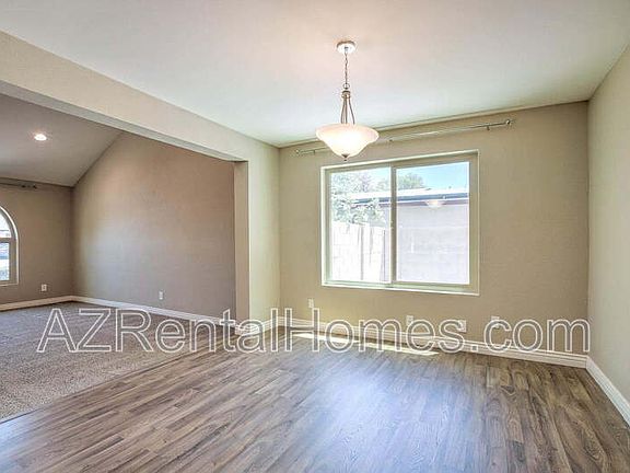 4th image of 1033 W Madero Ave