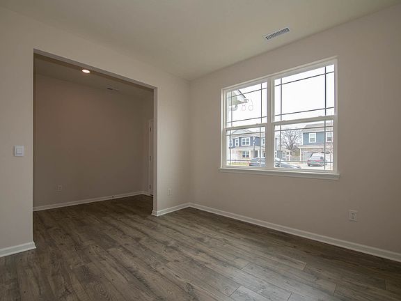 5th image of 9337 Aspen Glen Dr