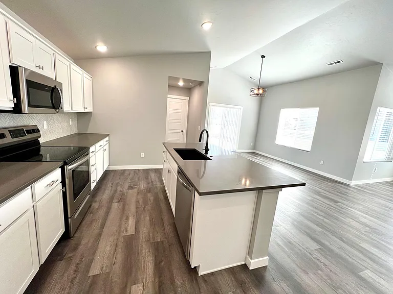7050 W Grand Rapids Dr — Photo 12