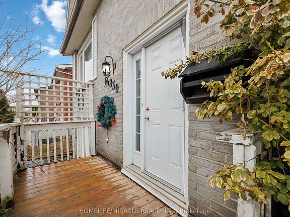 2nd image of 839 Mountain Ash Rd