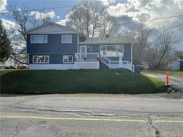1171 Victoria Ave, Bathurst, NB E2A 4G2