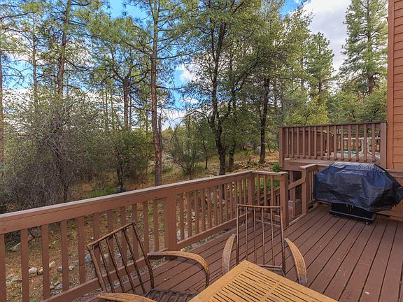 4th image of 228 Creekside Cir APT B