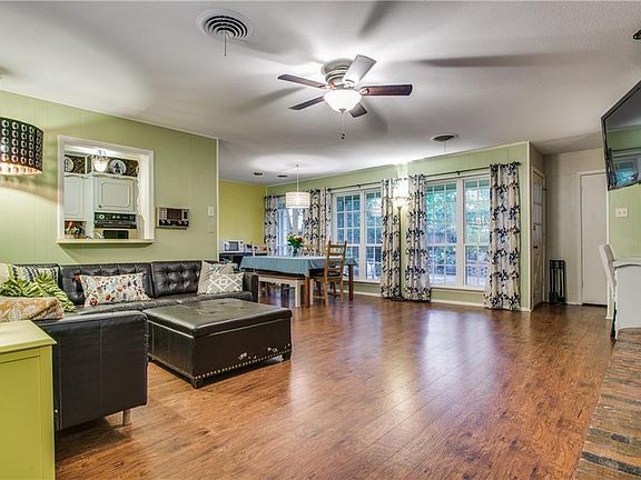 2nd image of 1315 Dartmouth Pl