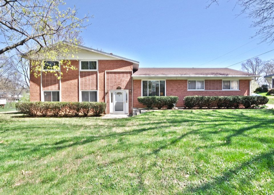 1st image of 2508 Fox Hills Dr