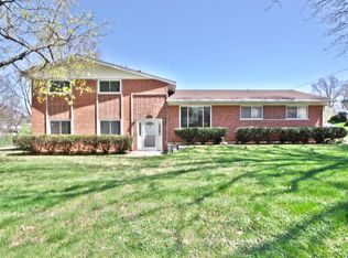 2508 Fox Hills Dr, Saint Louis, MO