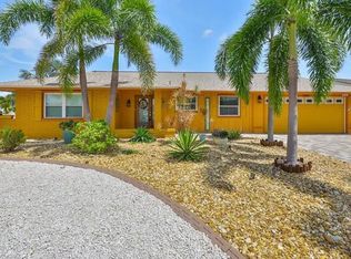 1801 El Rio Dr, Sun City Center, FL 33573