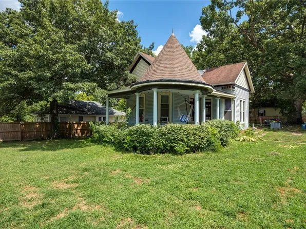 812 S 4th St, Effingham, IL 62401