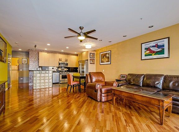 4th image of 1421 Sherman Ave APT 504