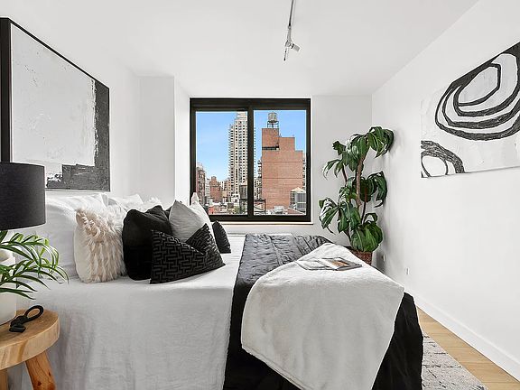 5th image of 300 E 85th St #1103/1104