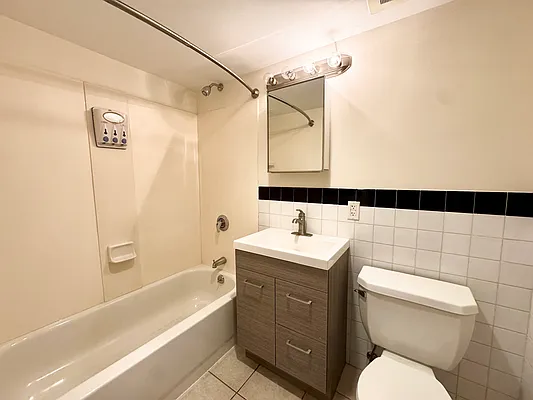 Rented by Modern Spaces | media 3