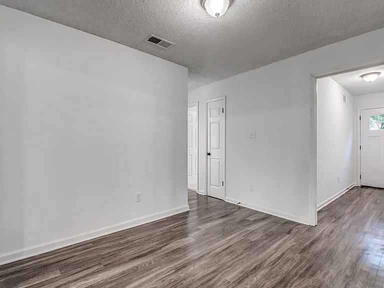 2735 Brentwood Cv — Photo 5