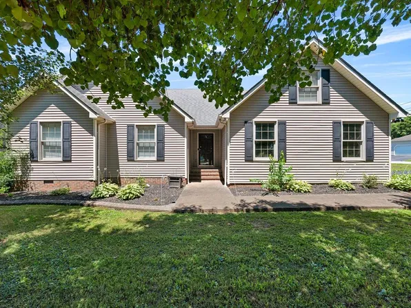 502 Green Valley Dr, Russellville, KY 42276