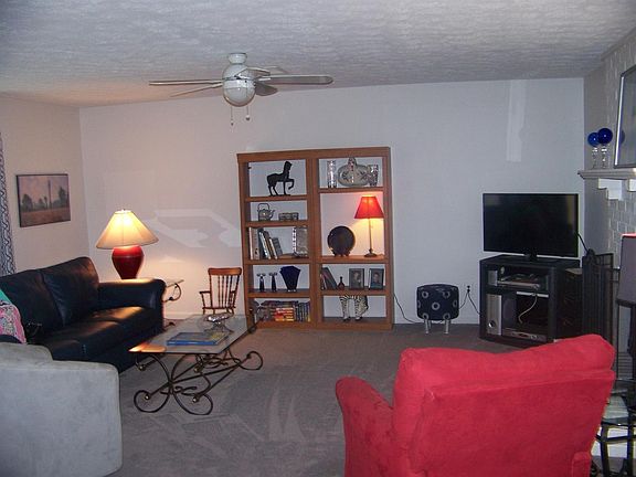 5th image of 500 Laketower Dr Unit 20