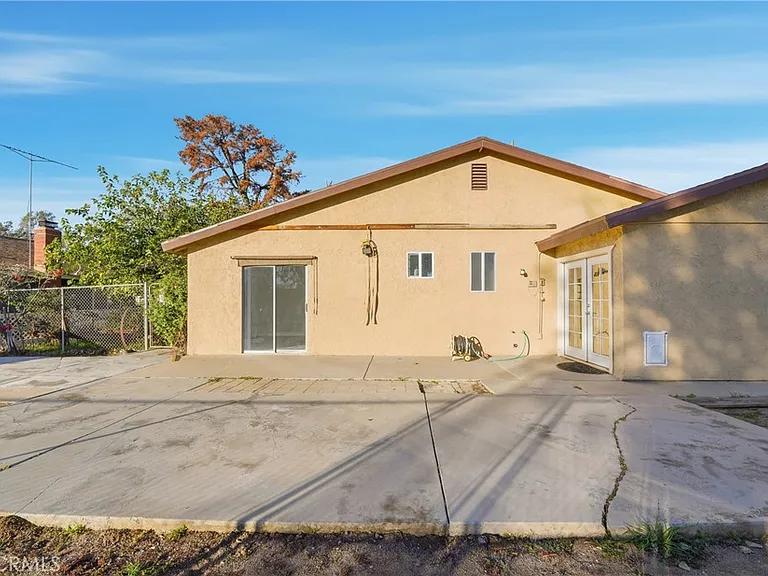 6255 Mitchell Ave — Photo 31