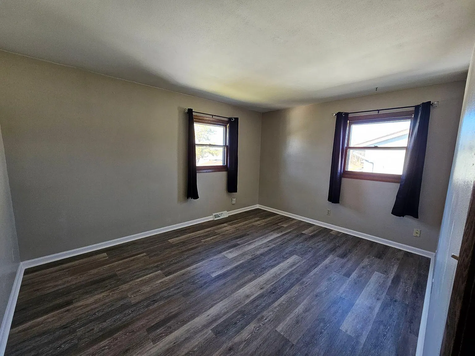3440 W Alvina Ave — Photo 3