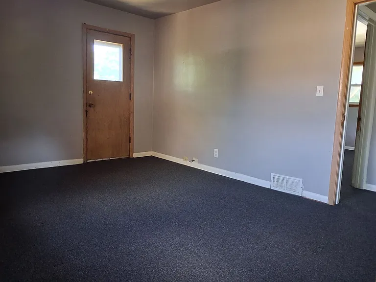7106 W Congress St — Photo 14
