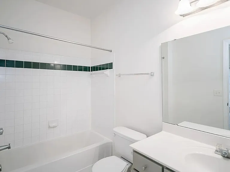 4480 Platinum Dr — Photo 35