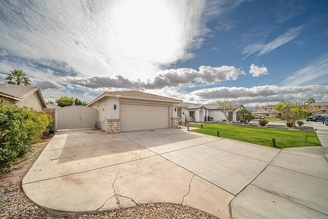 1st image of 83645 Palomar Ct