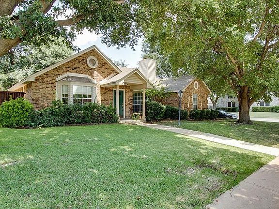 2nd image of 1307 Falcon Dr