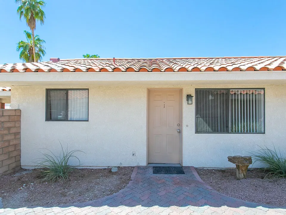 73810 Santa Rosa Way