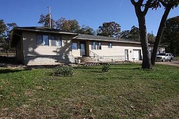 2nd image of 904 Othello Ln