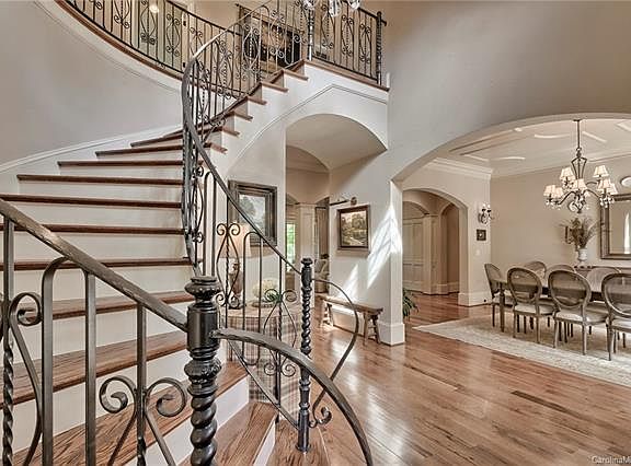 4th image of 505 Meadowsweet Ln